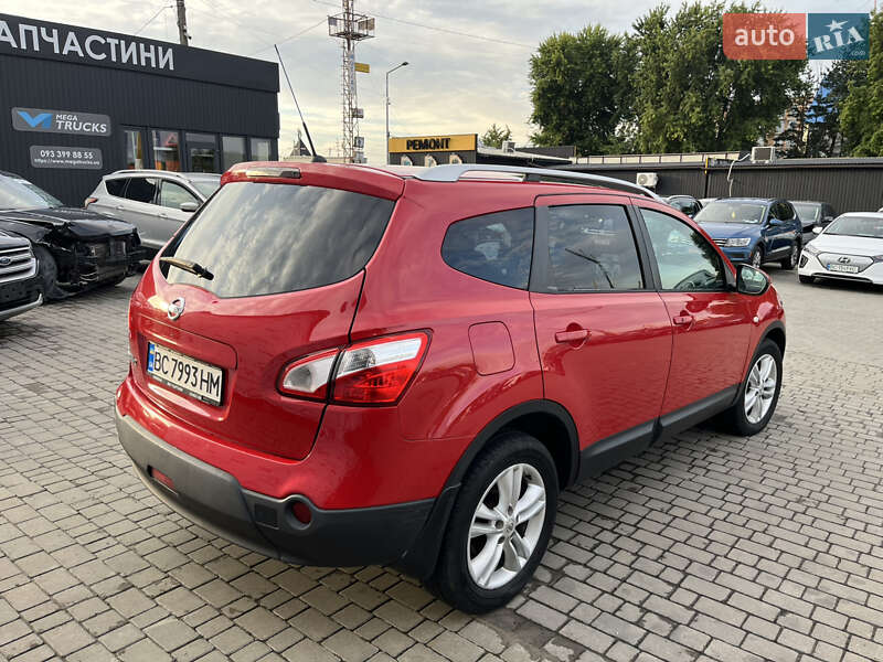 Nissan Qashqai+2 2011