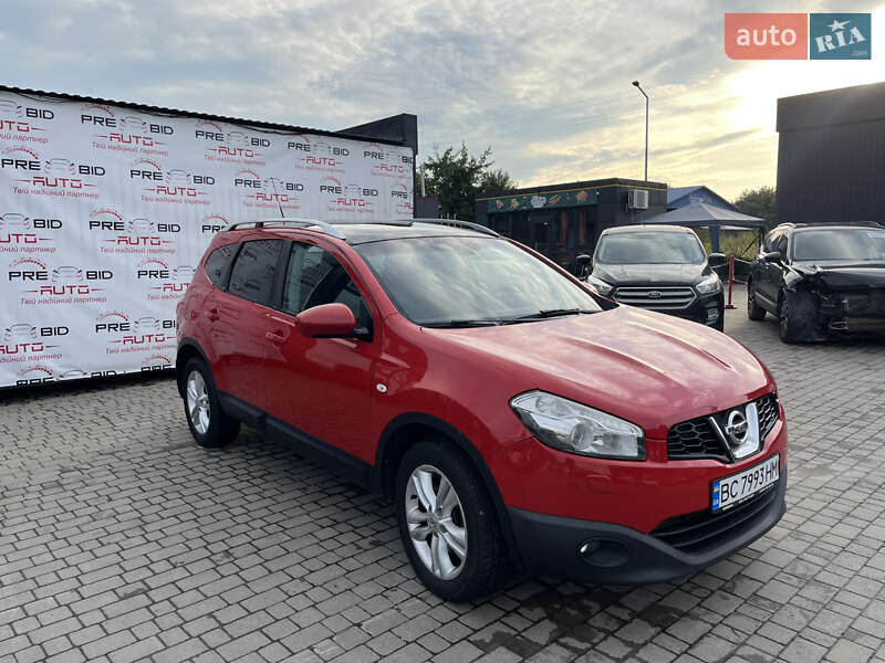 Nissan Qashqai+2 2011