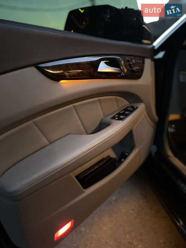 Mercedes-Benz CLS-Class 2012