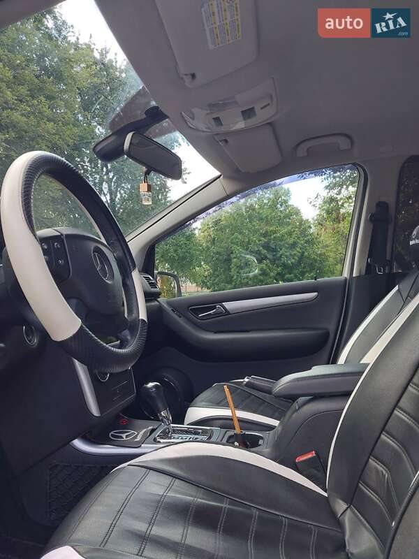 Mercedes-Benz B-Class 2010