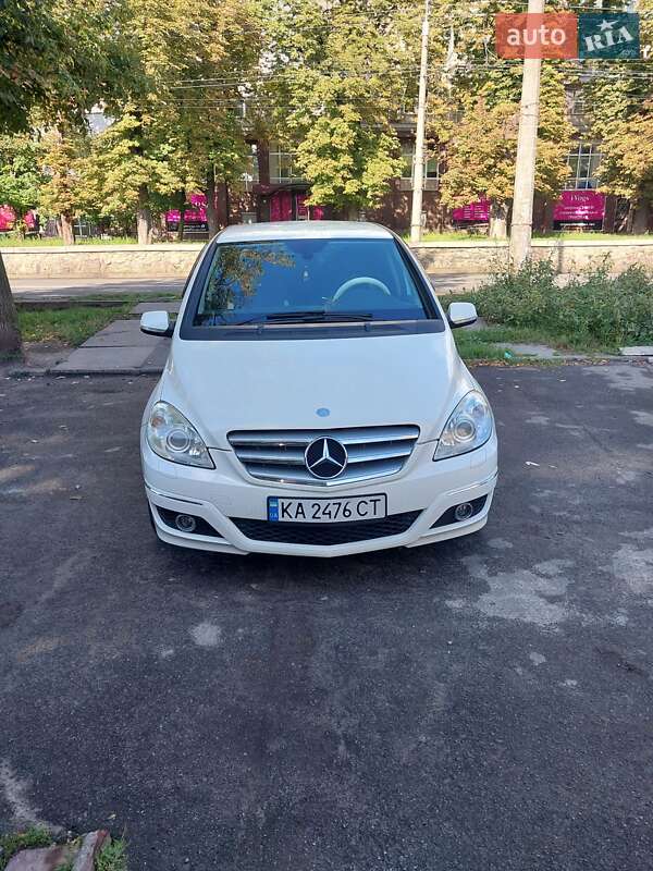 Mercedes-Benz B-Class 2010