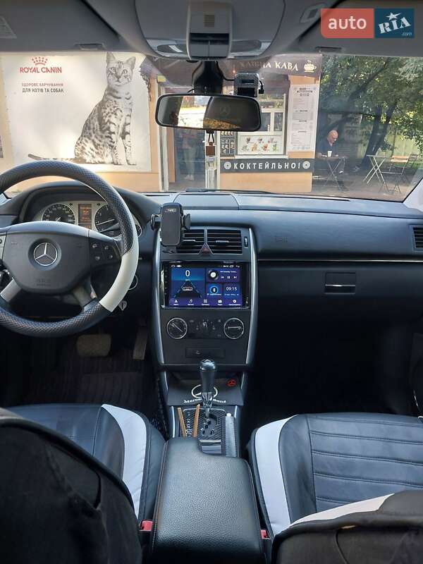 Mercedes-Benz B-Class 2010