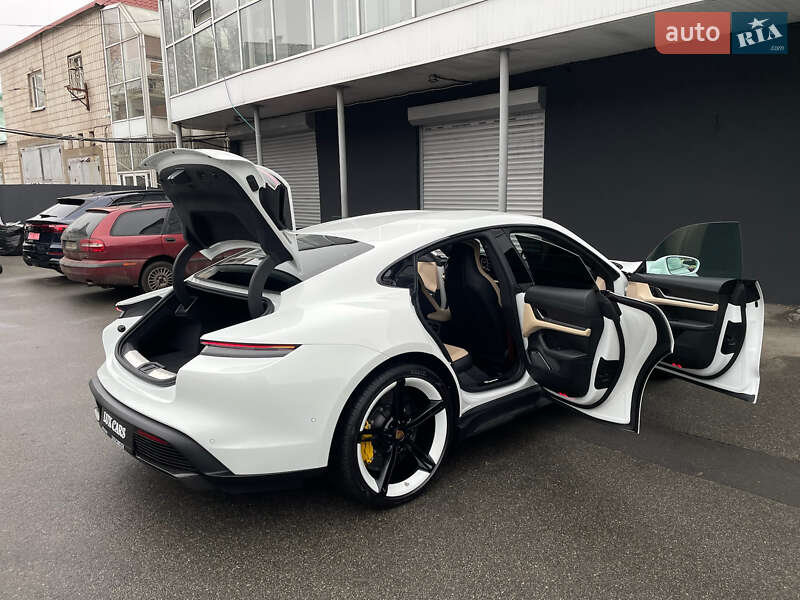 Porsche Taycan 2020