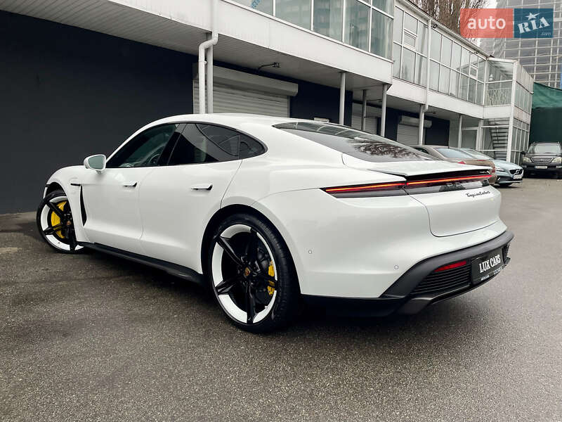 Porsche Taycan 2020