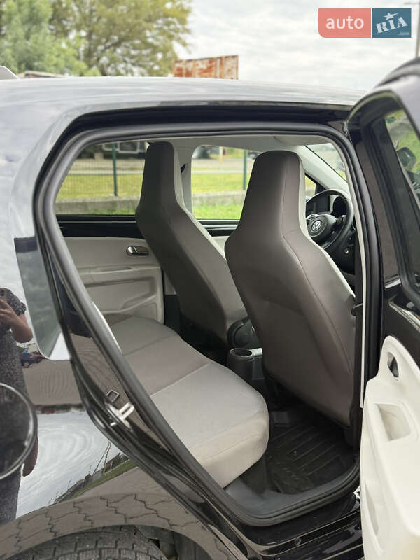 Volkswagen e-Up 2013