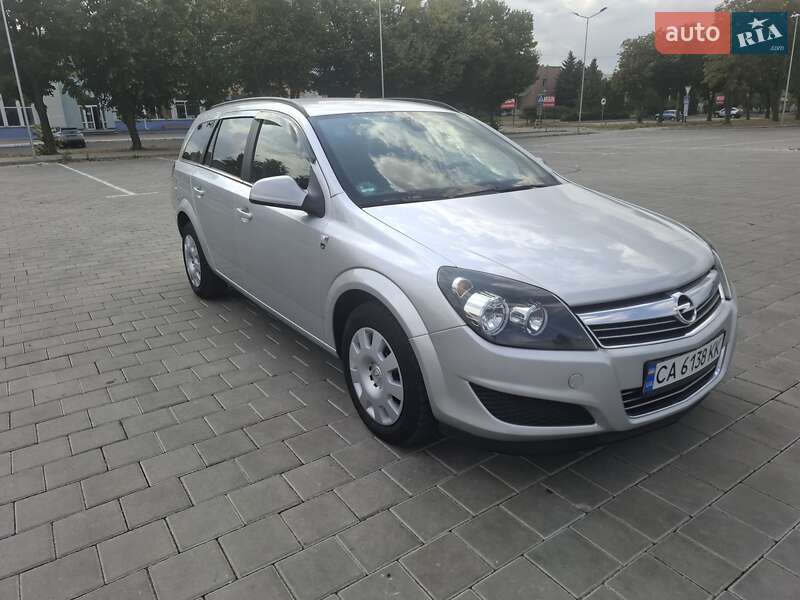 Opel Astra 2010