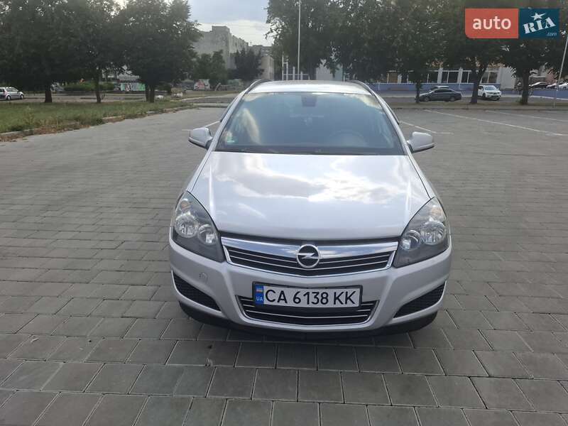 Opel Astra 2010