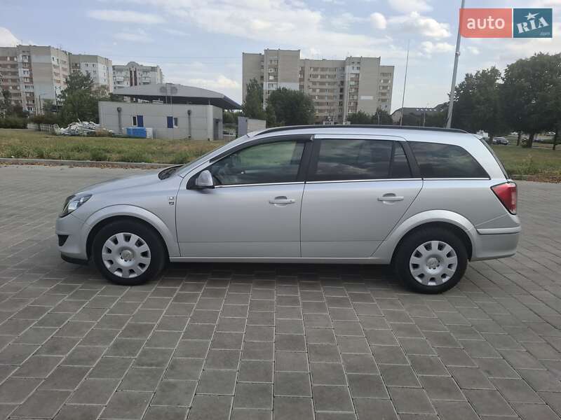 Opel Astra 2010