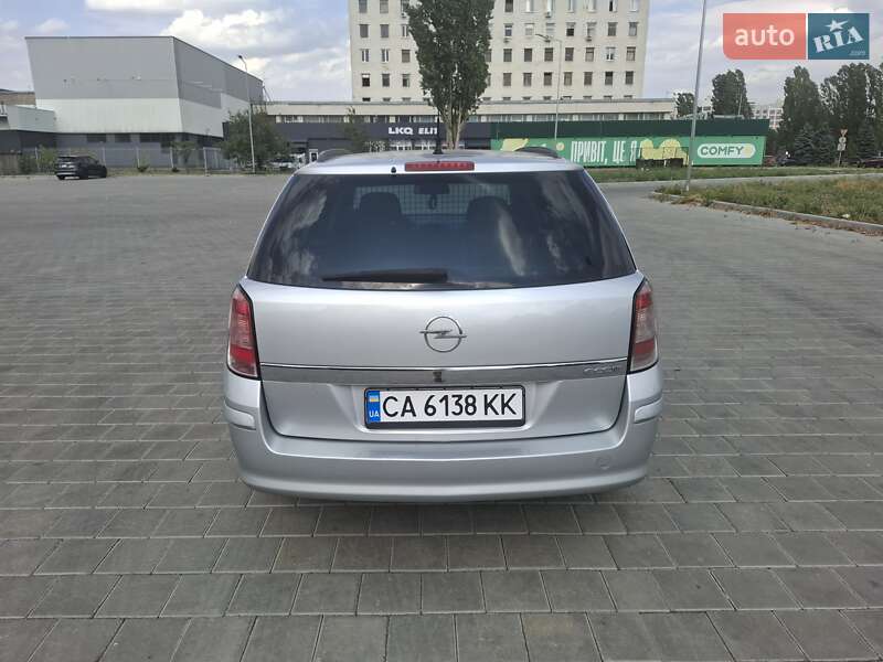 Opel Astra 2010