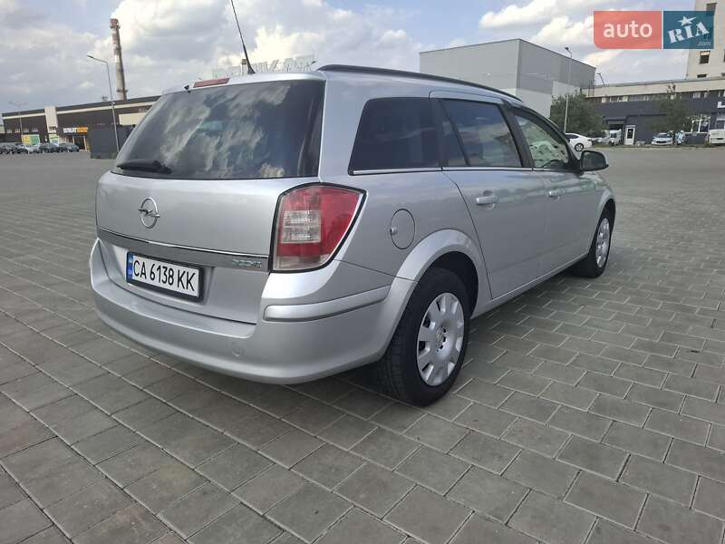 Opel Astra 2010
