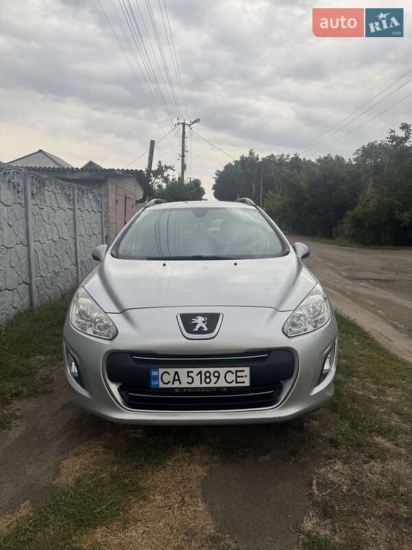 Peugeot 308 2011