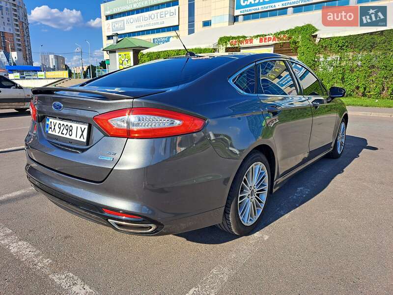 Ford Fusion 2015