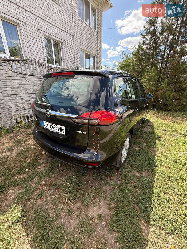 Opel Zafira Tourer 2012