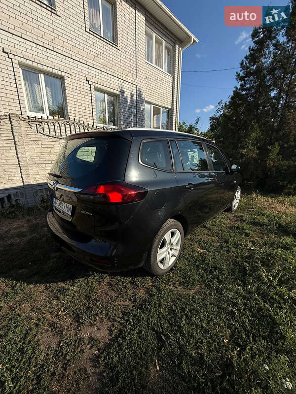 Opel Zafira Tourer 2012