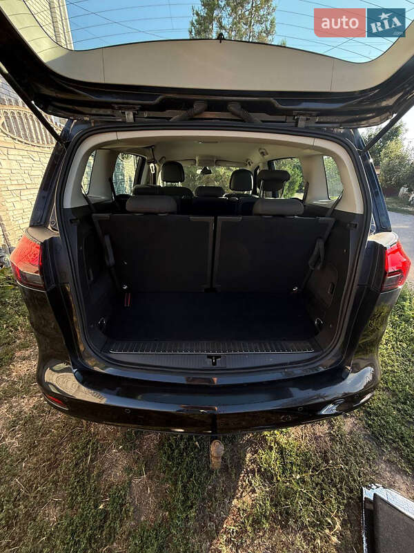 Opel Zafira Tourer 2012