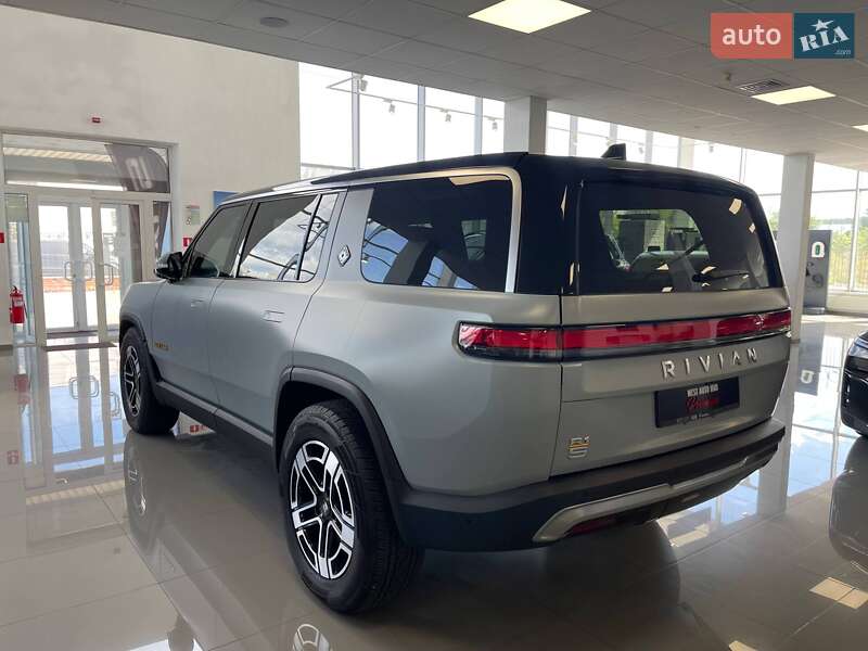 Rivian R1S 2023