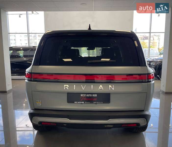 Rivian R1S 2023