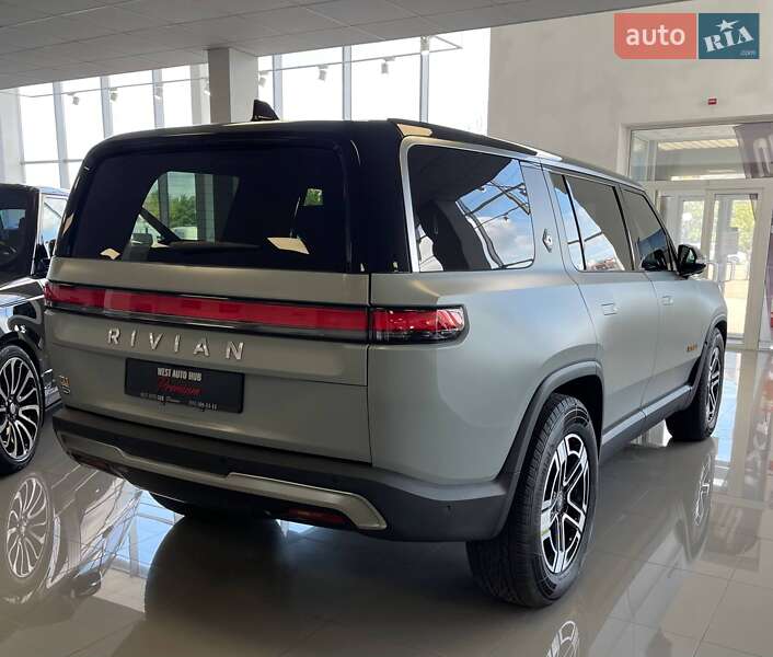 Rivian R1S 2023