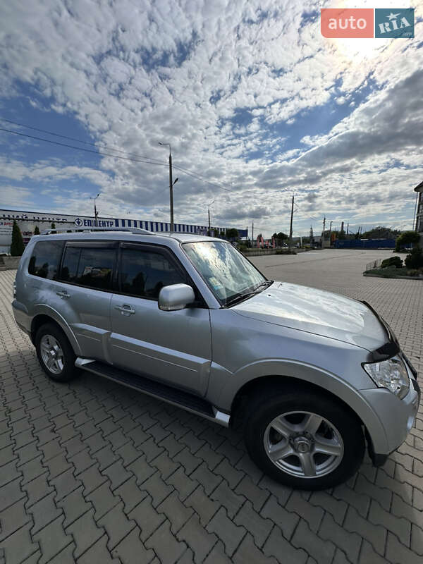 Mitsubishi Pajero Wagon 2008