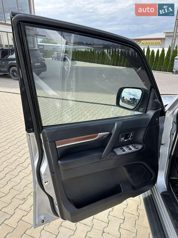 Mitsubishi Pajero Wagon 2008