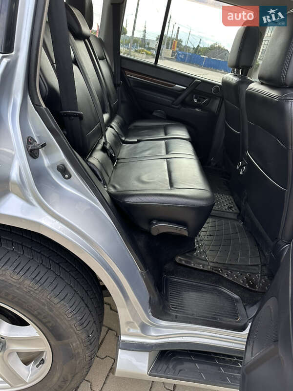 Mitsubishi Pajero Wagon 2008