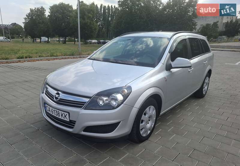 Opel Astra 2010