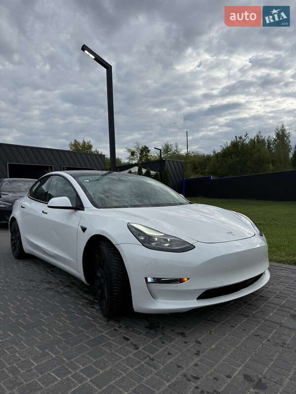 Tesla-4