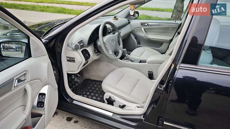 Mercedes-Benz C-Class 2007