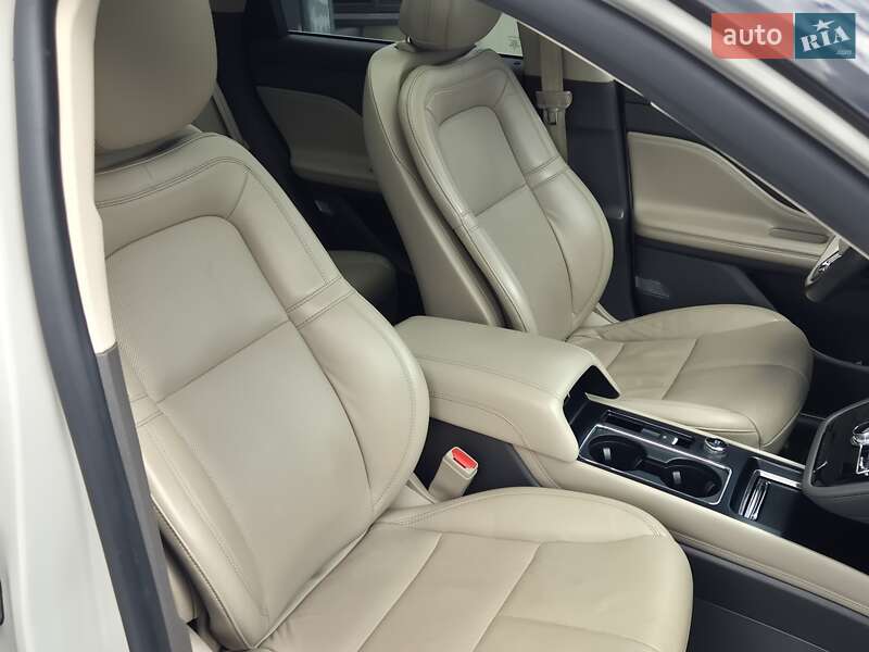 Lincoln Corsair 2020