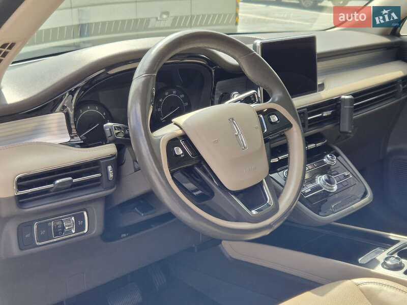 Lincoln Corsair 2020