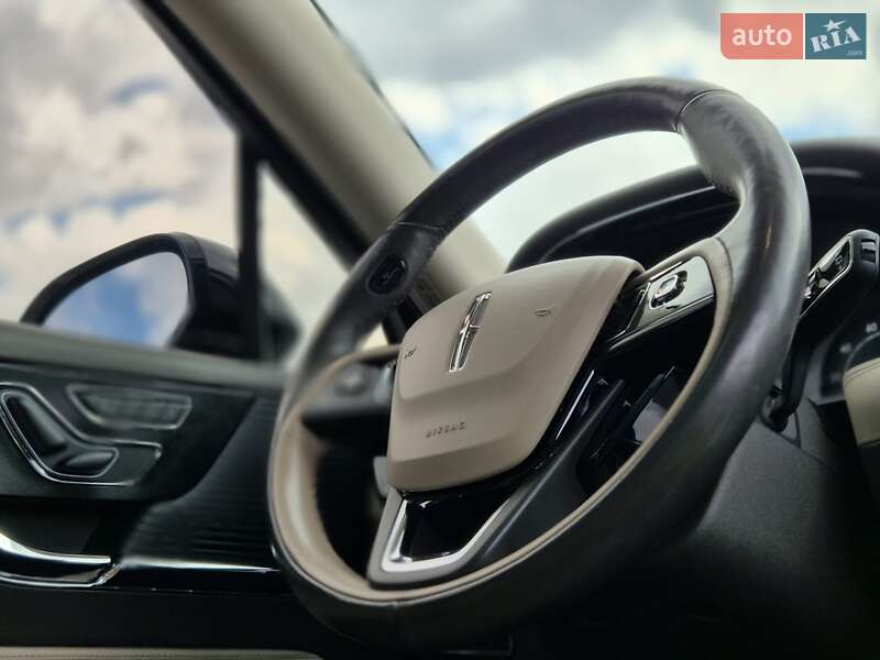 Lincoln Corsair 2020