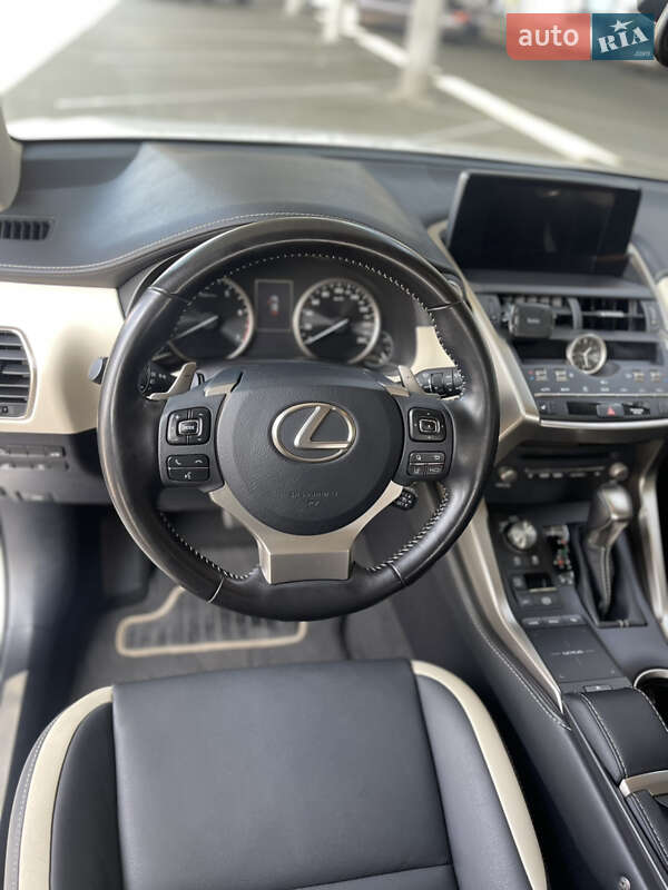 Lexus-1