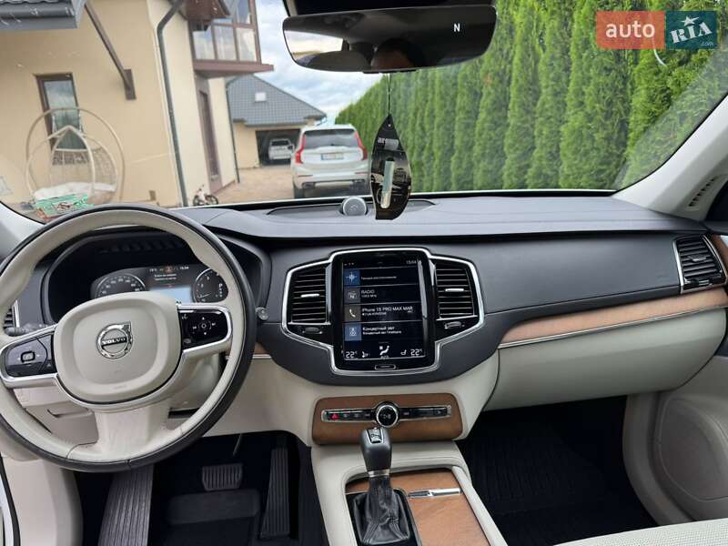 Volvo XC90 2016