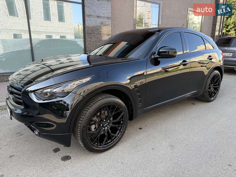 Infiniti-20