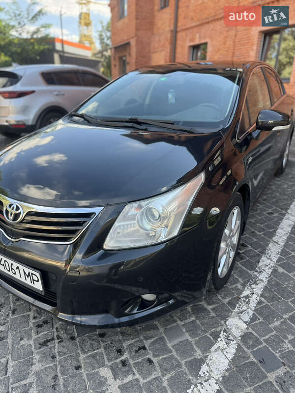 Toyota Avensis 2010