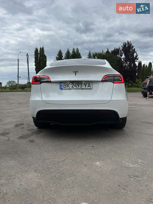 Tesla-3