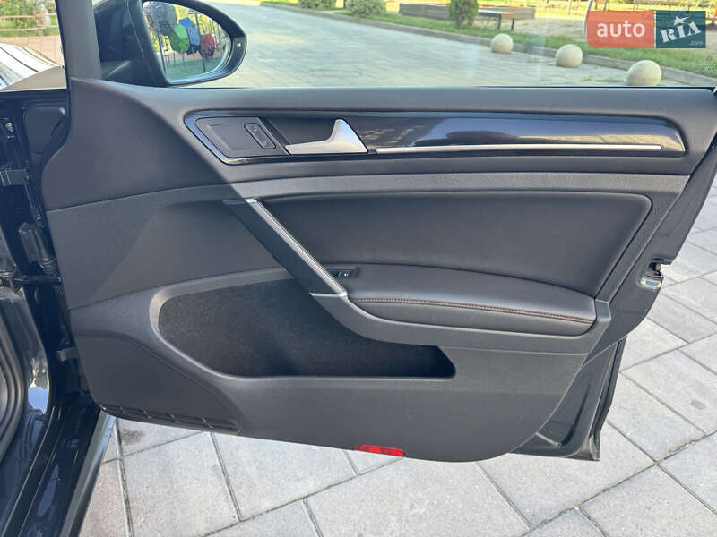 Volkswagen Golf GTI 2014