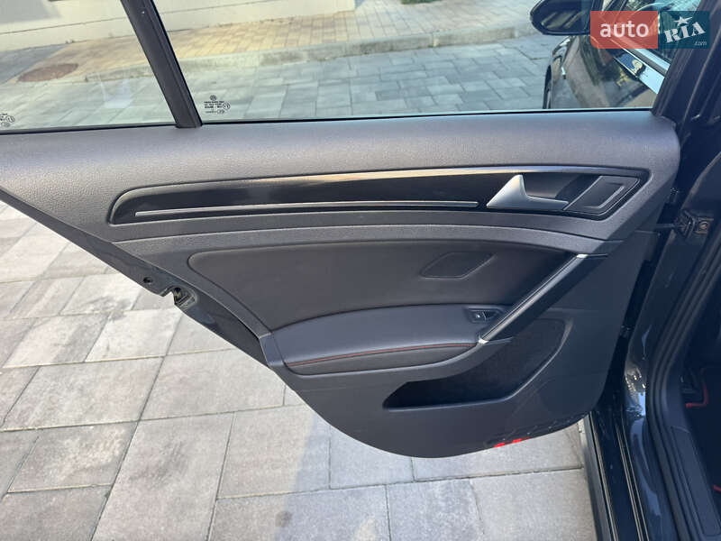 Volkswagen Golf GTI 2014