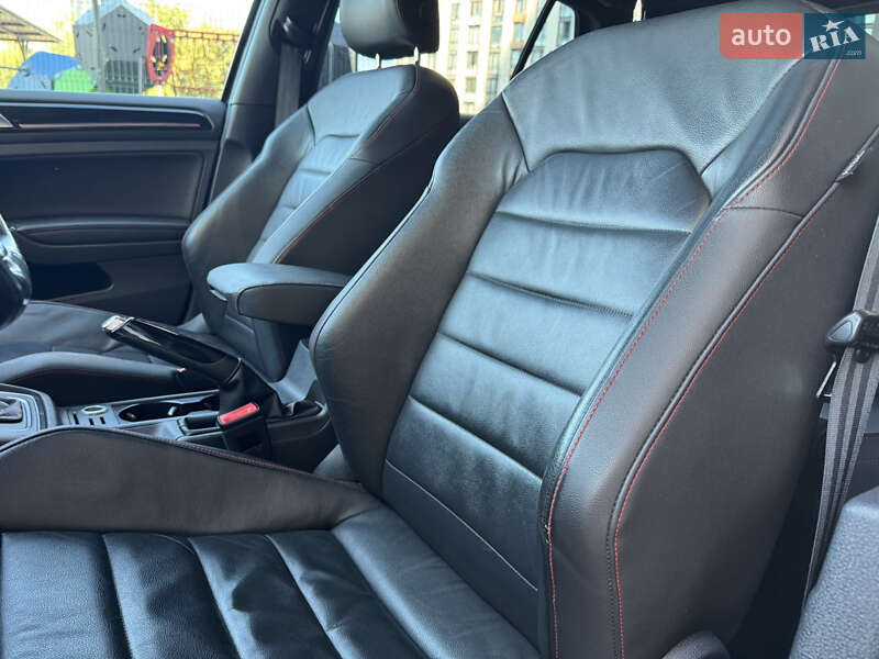 Volkswagen Golf GTI 2014