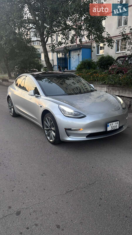 Tesla-0