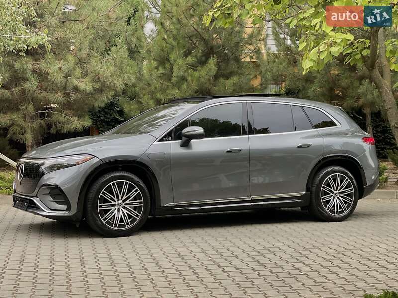 Mercedes-Benz EQS SUV 2023