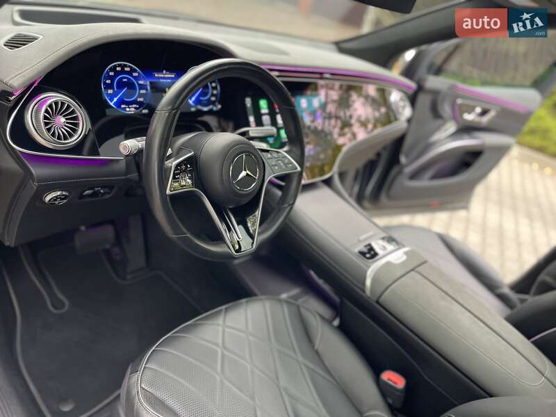 Mercedes-Benz EQS SUV 2023