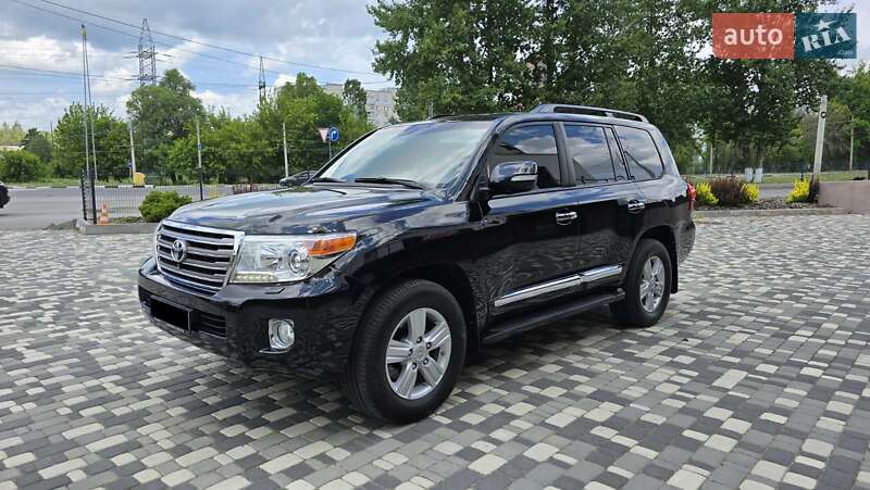 Toyota Land Cruiser 2013