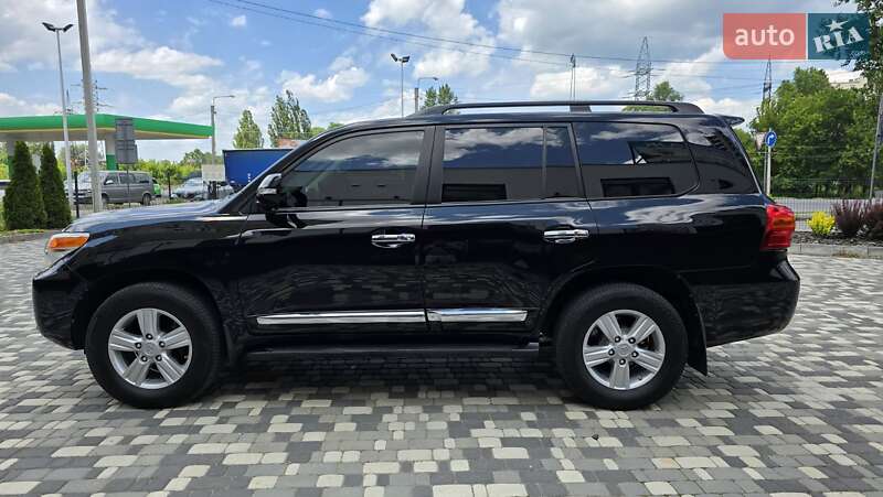 Toyota Land Cruiser 2013