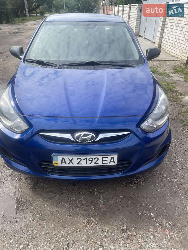 Hyundai Accent 2012
