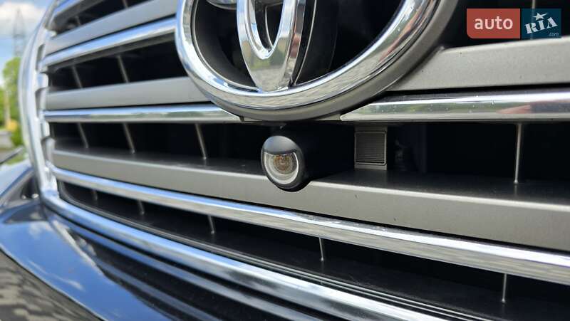 Toyota Land Cruiser 2013