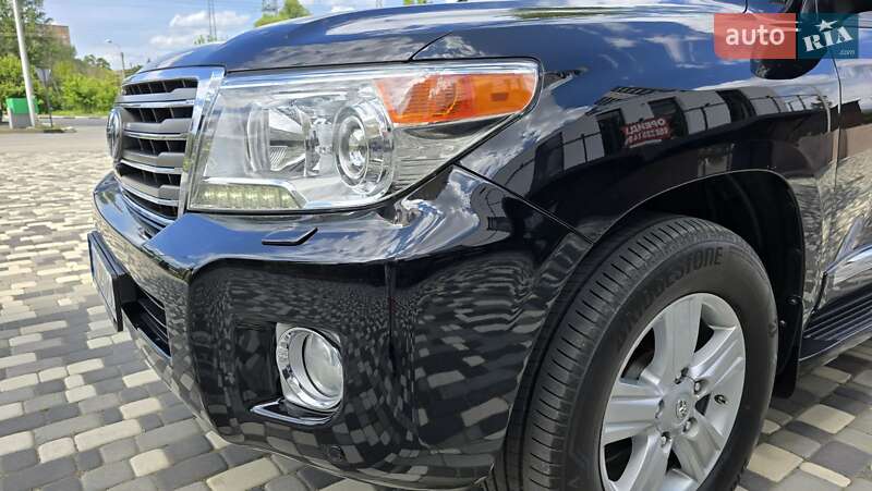 Toyota Land Cruiser 2013