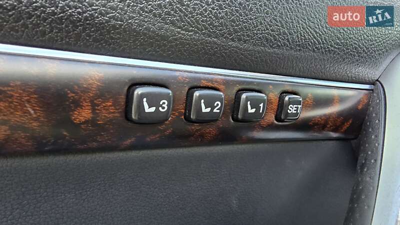 Toyota Land Cruiser 2013