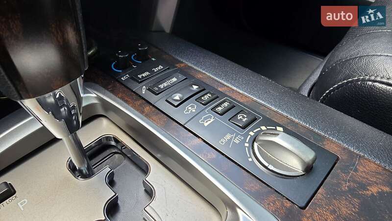 Toyota Land Cruiser 2013