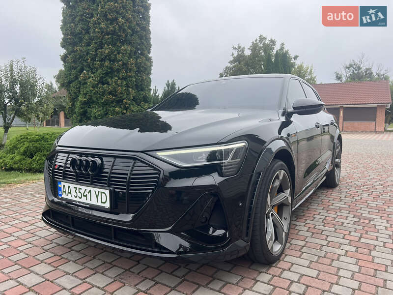 Audi e-tron S 2021